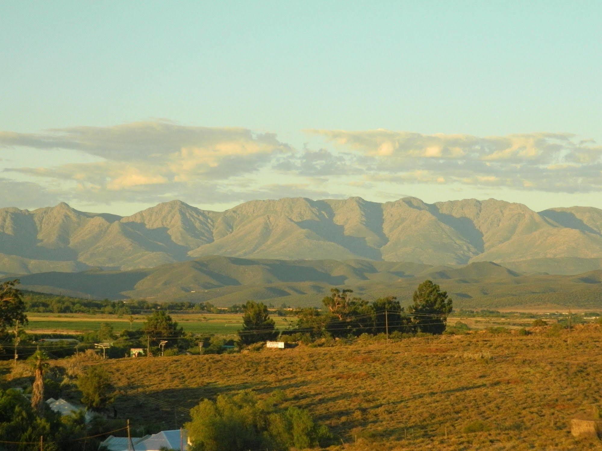 Mount Noah Lodge Oudtshoorn Zewnętrze zdjęcie